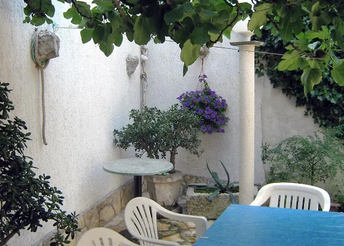 Apartment With Wifi - 2382 *